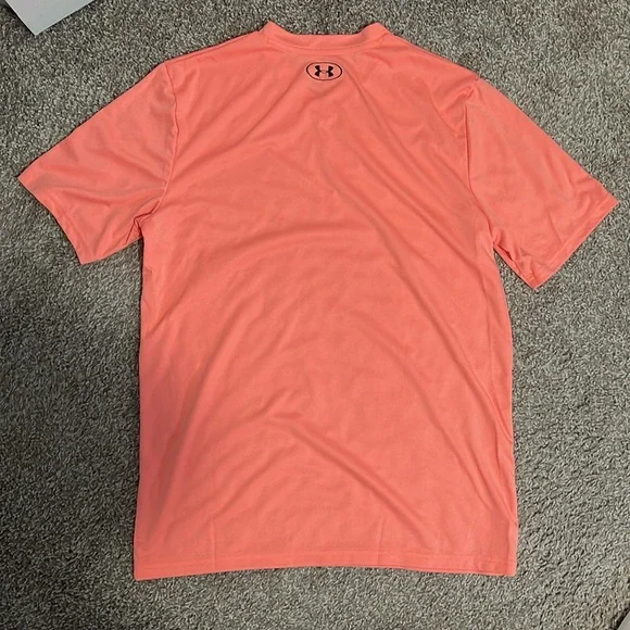 Men’s under armor workout top - Picture 3 of 3